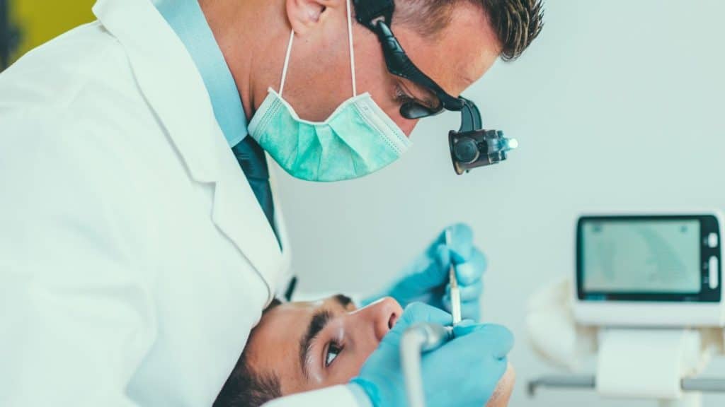 Endodonti bölümü doktoru